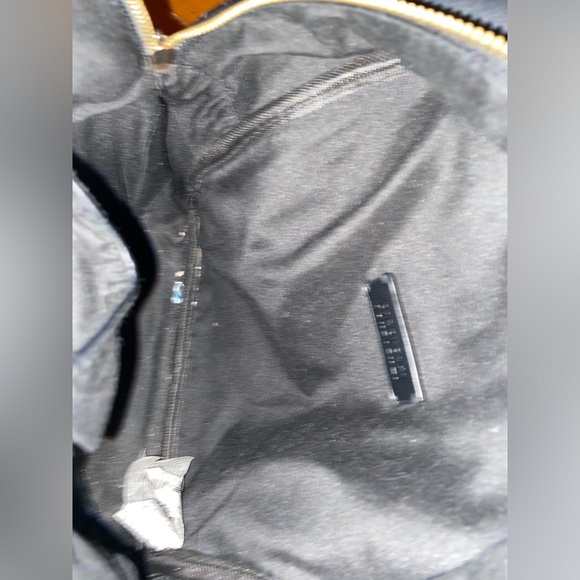 Forever 21 - Picture 6 of 8